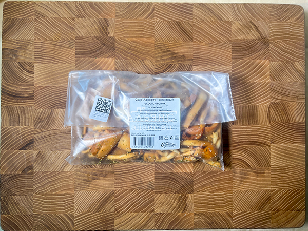 Сыр 150 гр ГОРНЫЙ СЫРОВАР (Ассорти копчёный с укропом и чесноком) в Солнечногорске