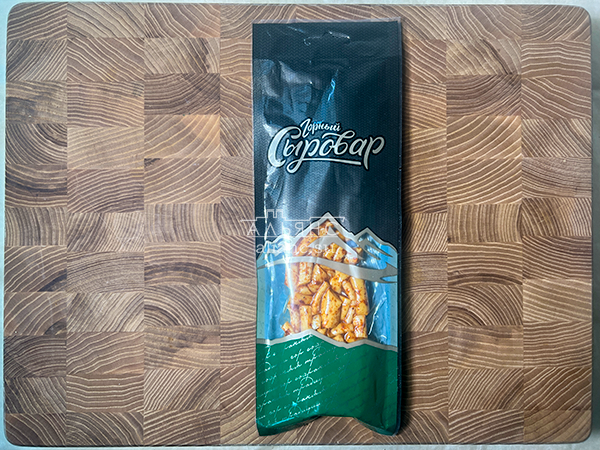 Сыр 60 гр ГОРНЫЙ СЫРОВАР (Бочонок копчёный с аджикой) в Солнечногорске