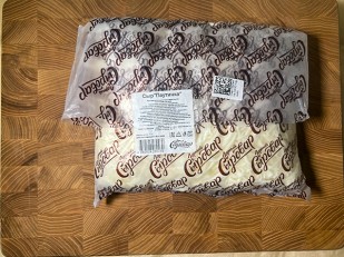САМУРАЙ соломка с перцем ЧИЛИ (из дикого лосося) 500 гр: Сыр 1 кг ГОРНЫЙ СЫРОВАР (Паутинка)