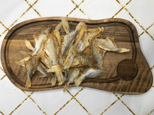 Мучные полоски ФИОЛЕТОВЫЕ со вкусом острых куриных крылышек 76 гр: Лакедра